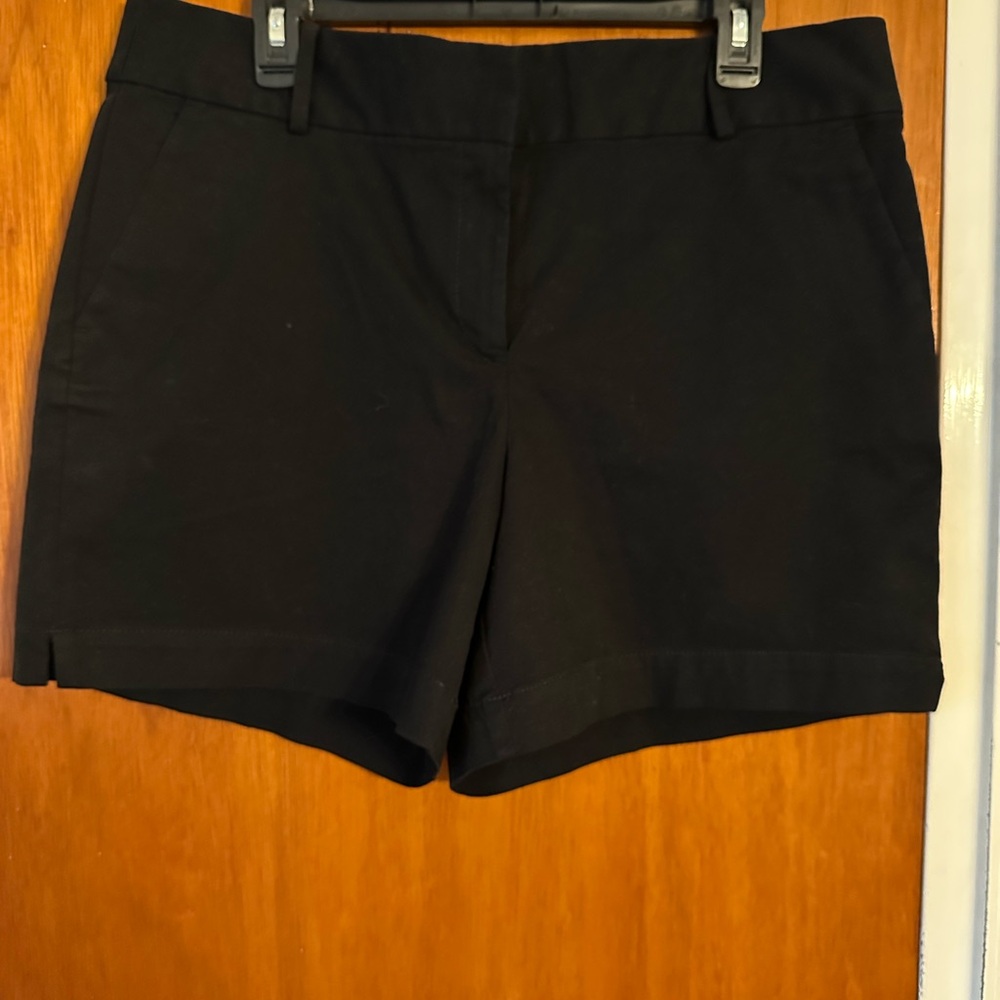 LOFT Black Tailored Bermudas Mid-Length
